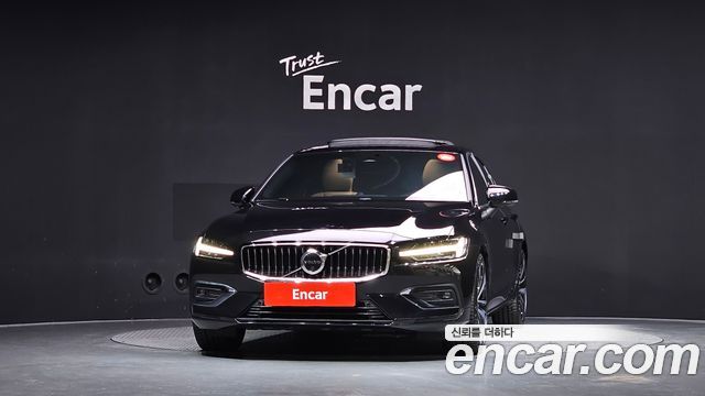 Volvo S60 (III) B5 Ultimate Bright 2024 — фото 3