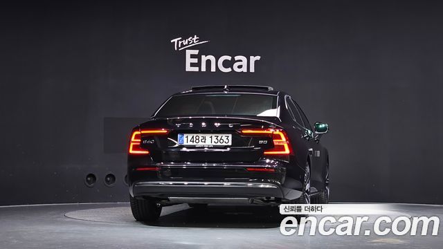 Volvo S60 (III) B5 Ultimate Bright 2024 — фото 4