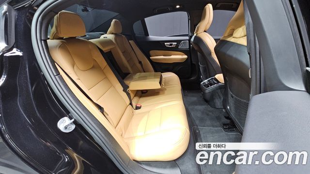 Volvo S60 (III) B5 Ultimate Bright 2024 — фото 11