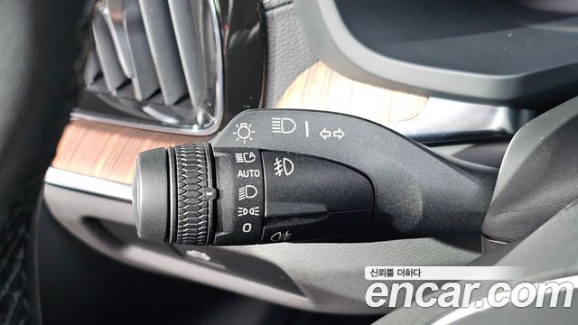 Volvo S60 (III) B5 Ultimate Bright 2024 — фото 17