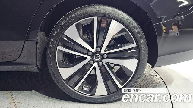 Volvo S60 (III) B5 Ultimate Bright 2024 — фото 21