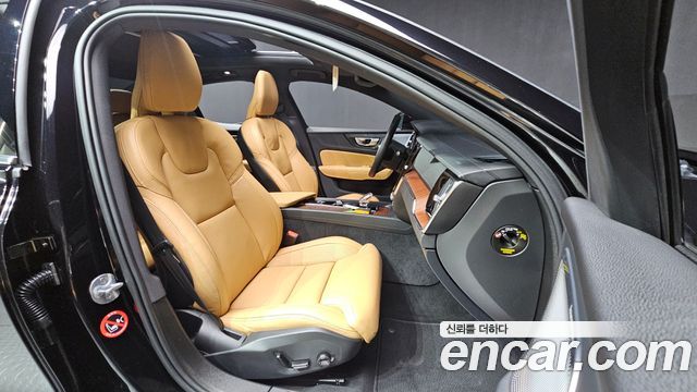Volvo S60 (III) B5 Ultimate Bright 2024 — фото 26