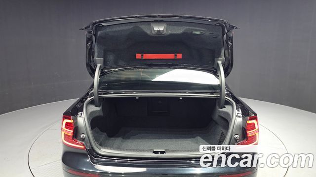 Volvo S60 (III) B5 Ultimate Bright 2024 — фото 36