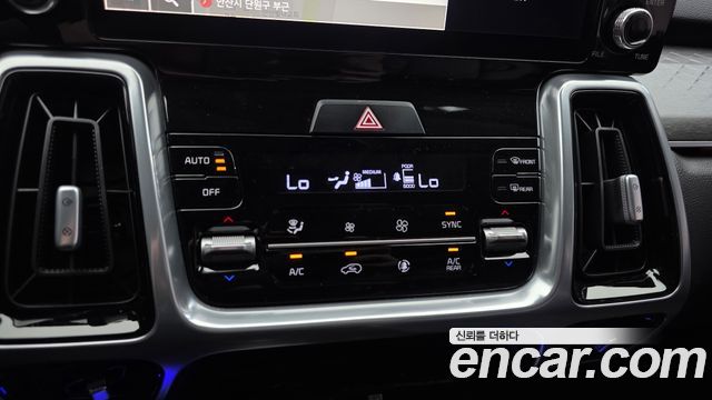 Kia Sorento (IV) Gasoline 2.5T 2WD Signature 2023 — фото 31