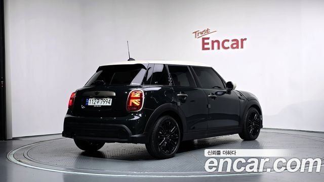 MINI Cooper 5Door Resolute Edition 3rd Gen 2023 — фото 2