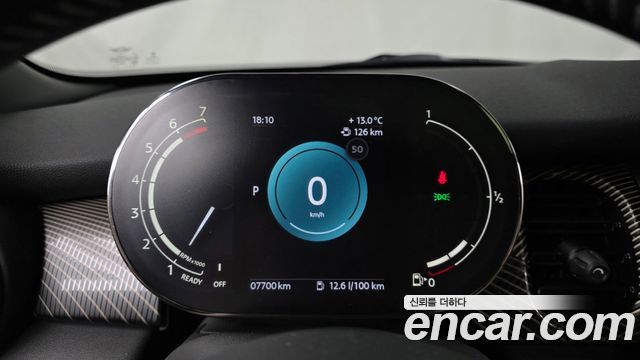 MINI Cooper 5Door Resolute Edition 3rd Gen 2023 — фото 8
