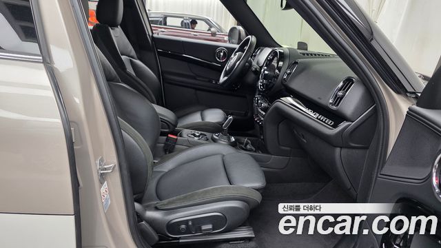 MINI Cooper Countryman Uncharted Edition 2nd Generation 2024 — фото 11