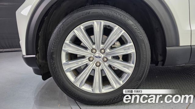 Ford Explorer (VI) 2.3 LimIted 4WD 2020 — фото 5