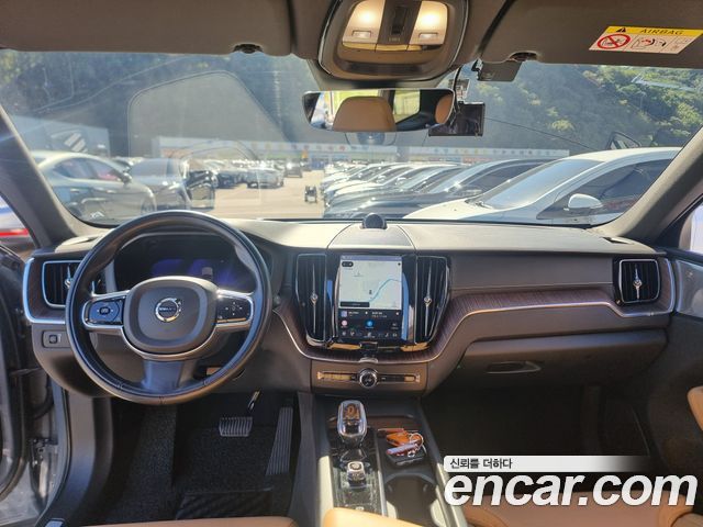 Volvo XC60 (II) B6 Inscirtion 2022 — фото 18