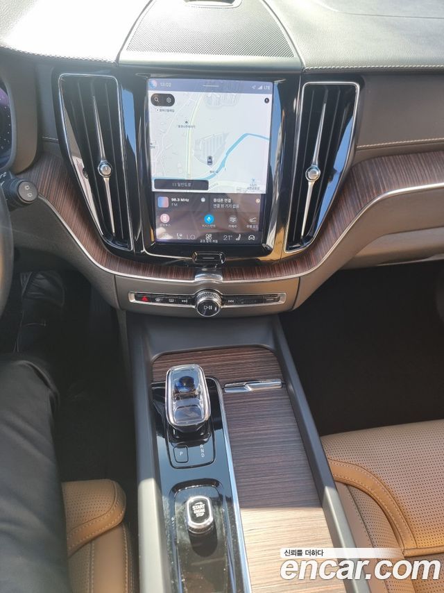 Volvo XC60 (II) B6 Inscirtion 2022 — фото 21