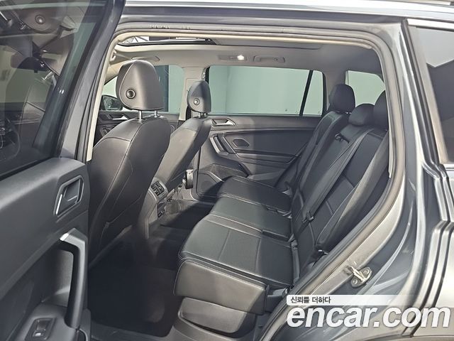 Volkswagen Tiguan Allspace 2.0 TSI Prestige 2019 — фото 16