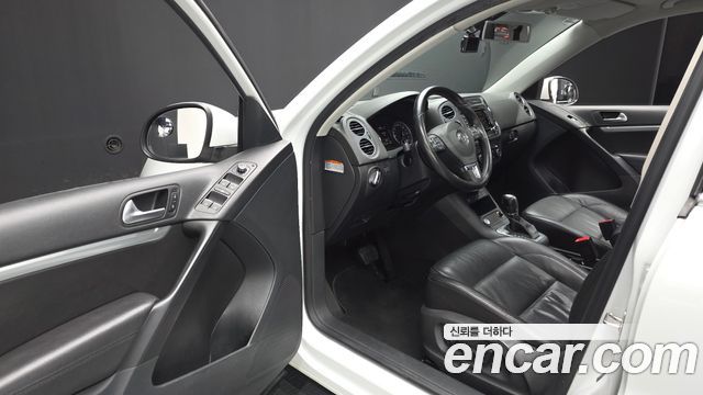 Volkswagen Tiguan 2.0 TDI  Premium 5N 2014 — фото 10