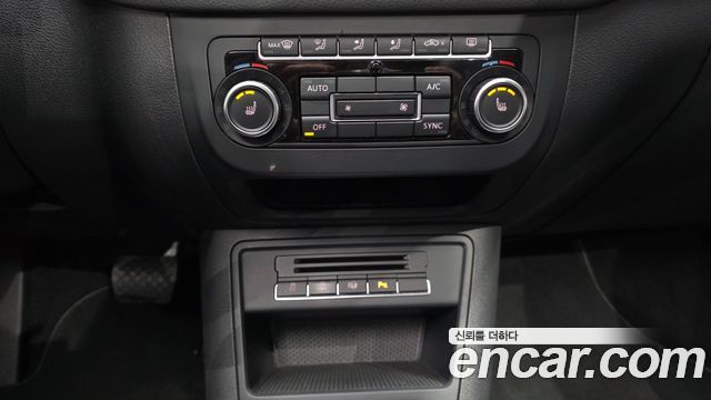 Volkswagen Tiguan 2.0 TDI  Premium 5N 2014 — фото 16