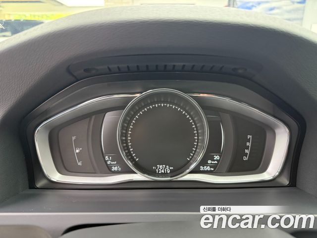 Volvo V60 Polester 2018 — фото 8
