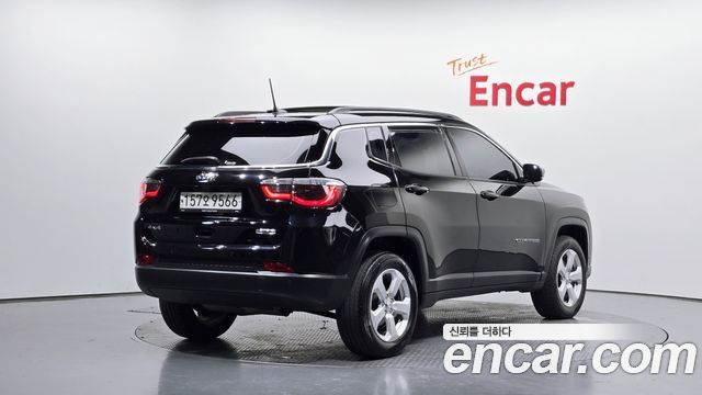 Jeep Compass (II) 2.4 Longitude AWD 2019 — фото 2