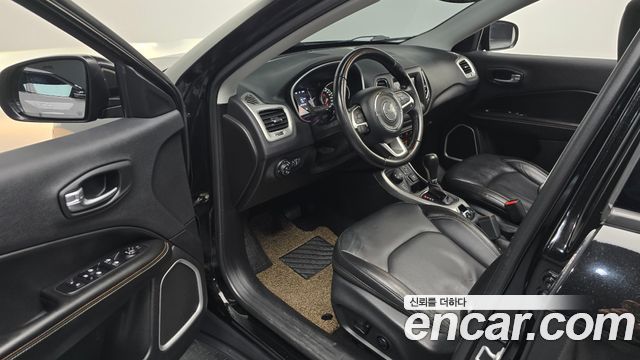 Jeep Compass (II) 2.4 Longitude AWD 2019 — фото 10