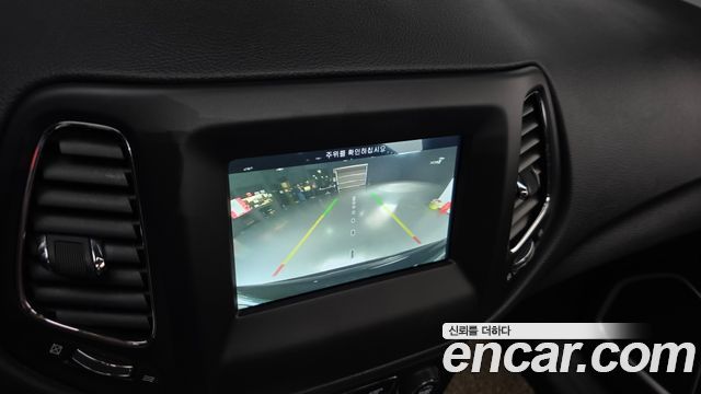Jeep Compass (II) 2.4 Longitude AWD 2019 — фото 14