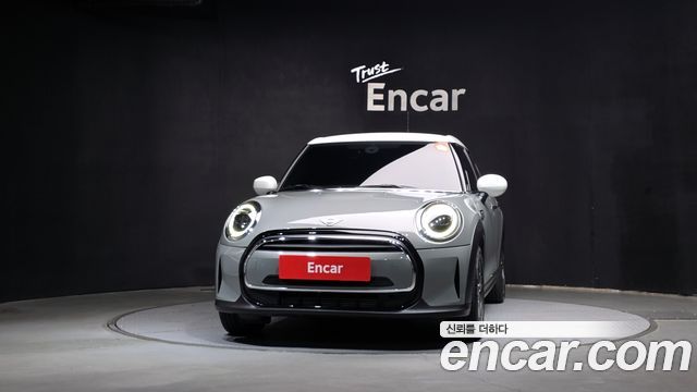 MINI Cooper 5Door Classic Third Generation 2023 — фото 3