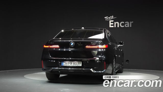 BMW 7 Series (G70) 740d xDrive M Sport 2024 — фото 4