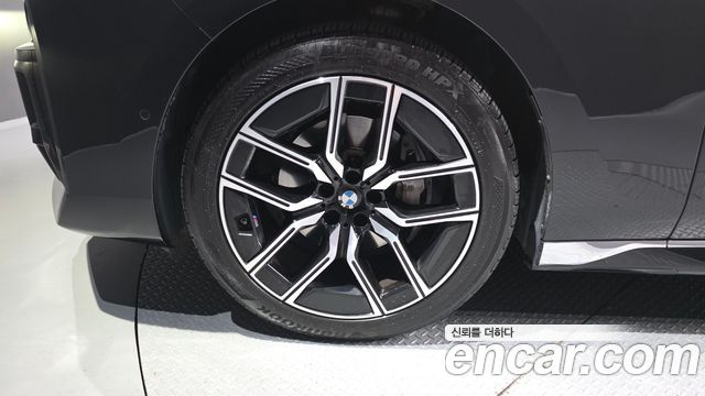 BMW 7 Series (G70) 740d xDrive M Sport 2024 — фото 5