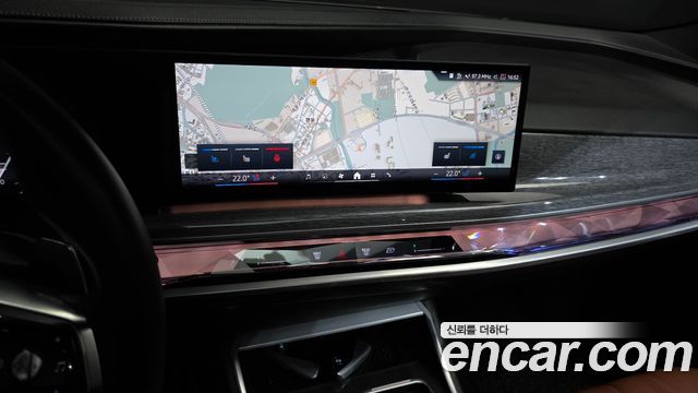 BMW 7 Series (G70) 740d xDrive M Sport 2024 — фото 14