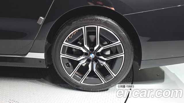 BMW 7 Series (G70) 740d xDrive M Sport 2024 — фото 21