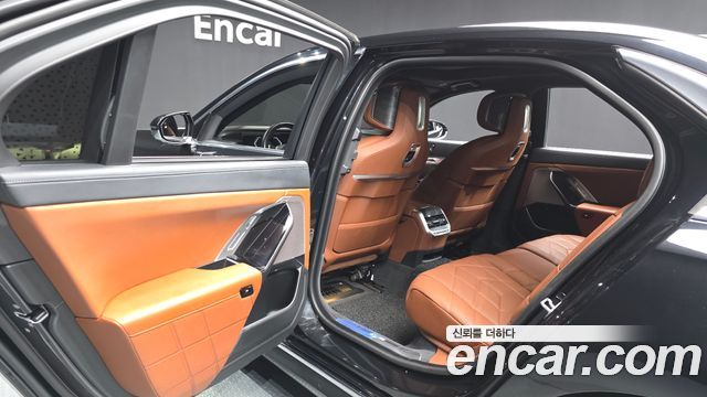 BMW 7 Series (G70) 740d xDrive M Sport 2024 — фото 26