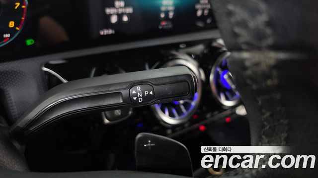 Mercedes-Benz A-Class (W177) A220 Sedan 2020 — фото 9