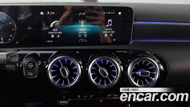 Mercedes-Benz A-Class (W177) A220 Sedan 2020 — фото 12