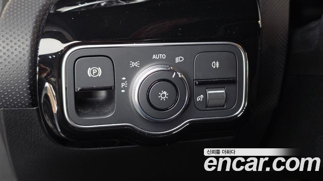 Mercedes-Benz A-Class (W177) A220 Sedan 2020 — фото 19