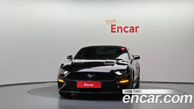 Ford Mustang Coupe 2018 — фото 3