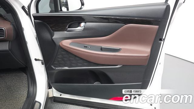 Hyundai Santa Fe (TM) Diesel 2,0 4WD Inspiration 2019 — фото 24