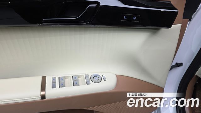Hyundai Grandeur (GN7) 2,5 Gasoline 2WD Calligraphy 2024 — фото 11