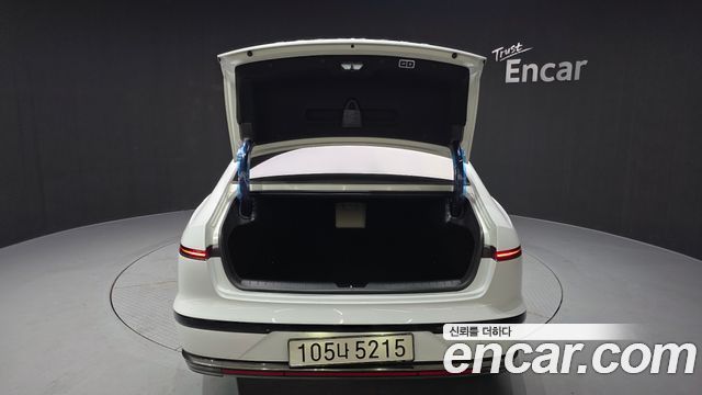 Hyundai Grandeur (GN7) 2,5 Gasoline 2WD Calligraphy 2024 — фото 18