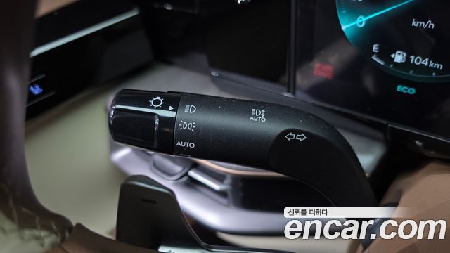 Hyundai Grandeur (GN7) 2,5 Gasoline 2WD Calligraphy 2024 — фото 33