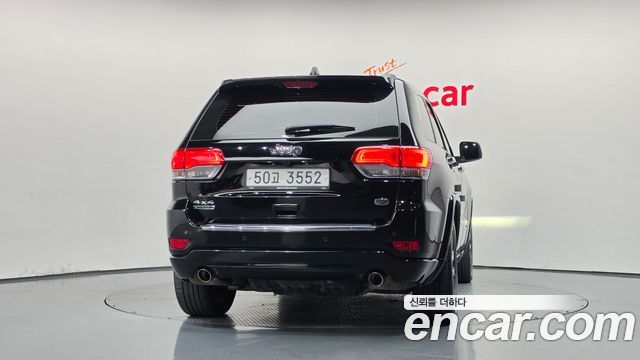 Jeep Grand Cherokee 3.0 Diesel Overland WK2 2018 — фото 4