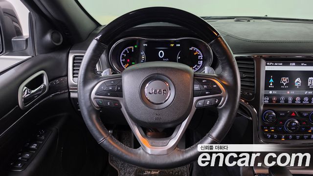 Jeep Grand Cherokee 3.0 Diesel Overland WK2 2018 — фото 12