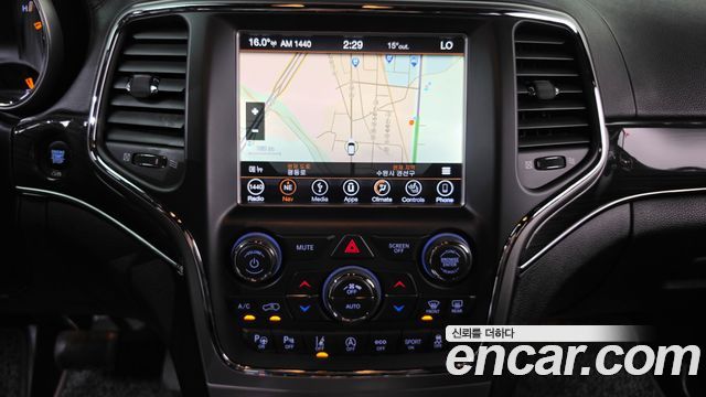 Jeep Grand Cherokee 3.0 Diesel Overland WK2 2018 — фото 13