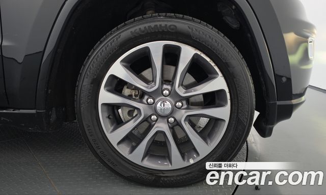 Jeep Grand Cherokee 3.0 Diesel Overland WK2 2018 — фото 21
