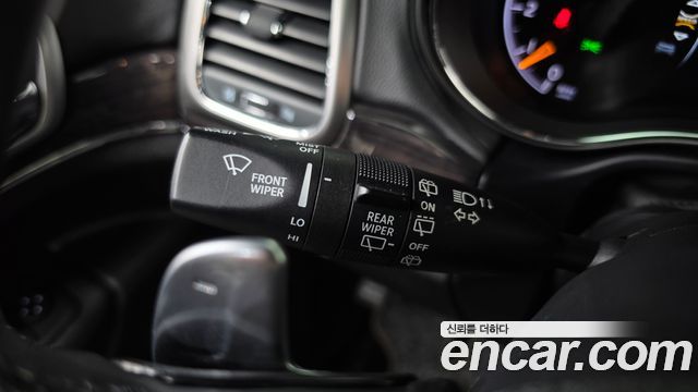Jeep Grand Cherokee 3.0 Diesel Overland WK2 2018 — фото 28