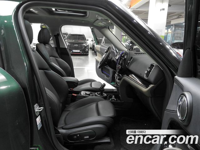 MINI Cooper D Countryman ALL4 HIGH 2nd 2019 — фото 10