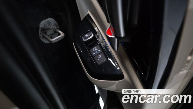 Kia Carnival (IV) Gasoline 7-Seater Hi-Limousine Signature 2022 — фото 18