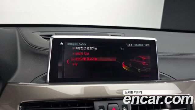 BMW X1 (F48) xDrive 18d xLine 2021 — фото 15