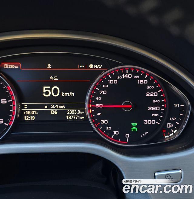 Audi A8 60 TDI Quattro D4 2015 — фото 8