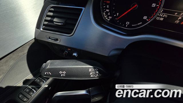 Audi A8 60 TDI Quattro D4 2015 — фото 9