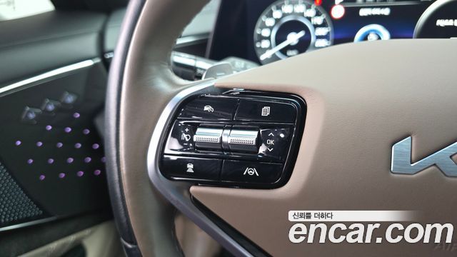 Kia K8 2.5 Gasoline 2WD Signature 2023 — фото 15