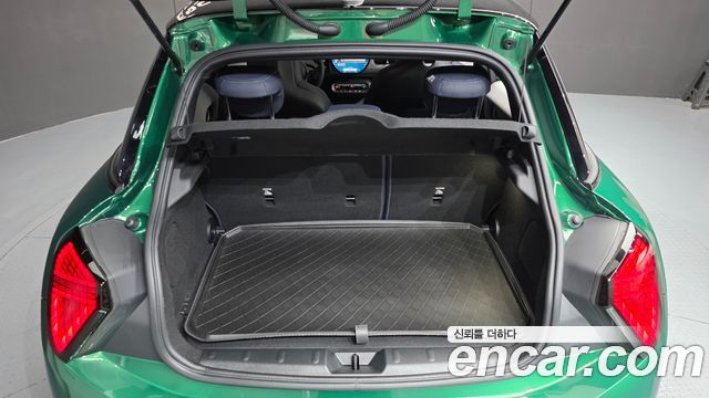 MINI Cooper S (IV) 5 Door Favoured 2025 — фото 16