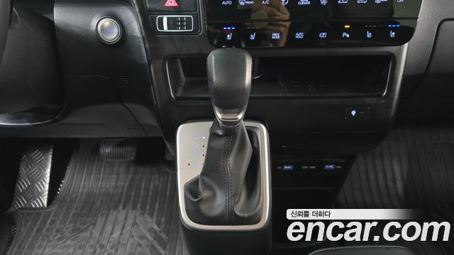 Hyundai Staria 4WD Tourer 9-Seater Modern 2022 — фото 9