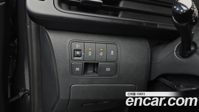 Hyundai Staria 4WD Tourer 9-Seater Modern 2022 — фото 16