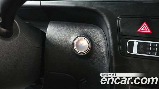 Hyundai Staria 4WD Tourer 9-Seater Modern 2022 — фото 17